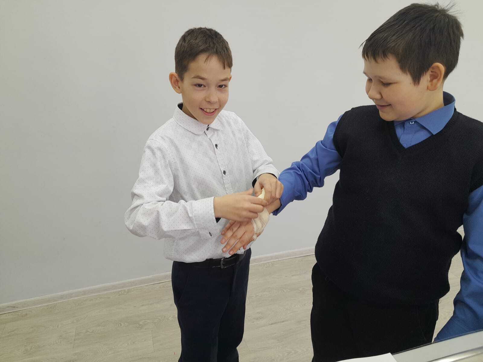 Учимся оказывать первую помощь.